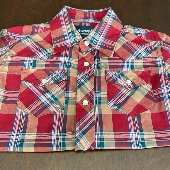 Wrangler Button Down Shirt - Picture 2 of 6